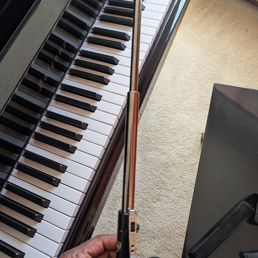 Black and Silver Telescopic Baton - Picture 10 of 16